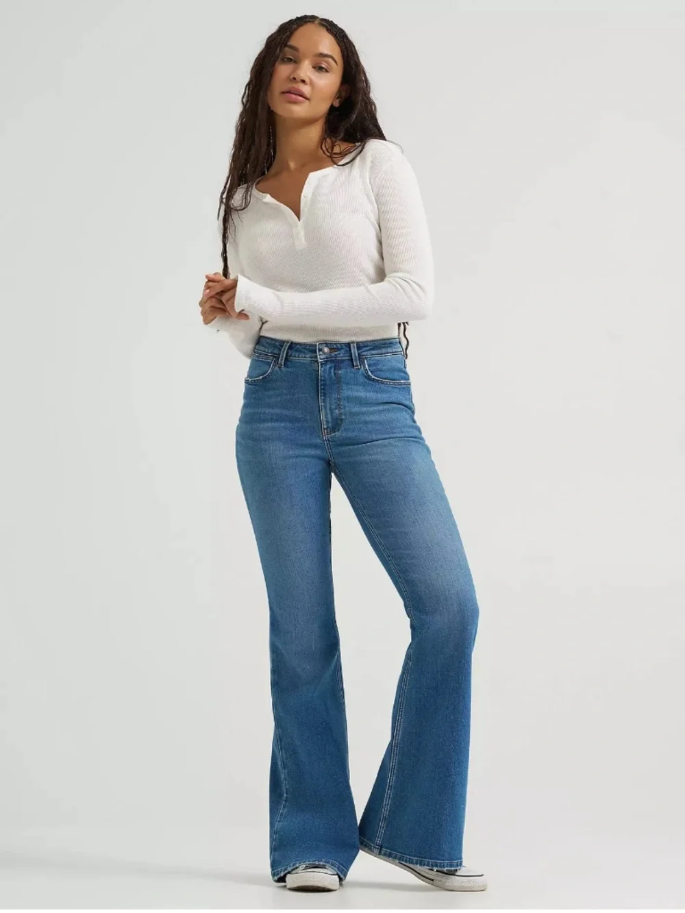 WOMEN'S FIERCE FLARE EMBROIDERED JEAN Size 4/27 - Picture 2 of 10